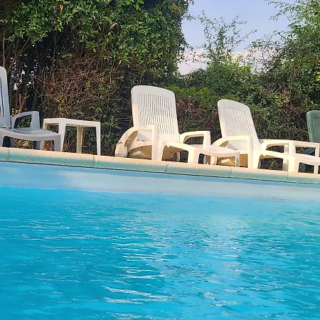Rustique De 2 Avec Piscine Commune